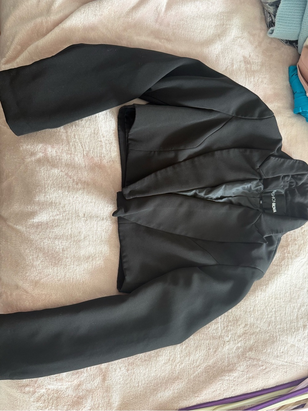 Fashion Nova Black Cropped Blazer